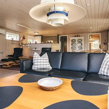 Semesterbostad 4 Star In