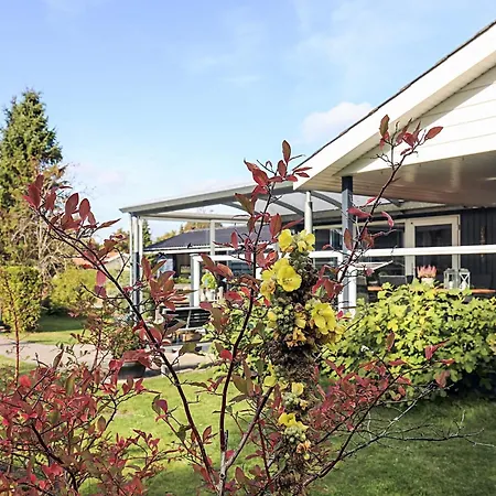 Semesterbostad 4 Star In Hals